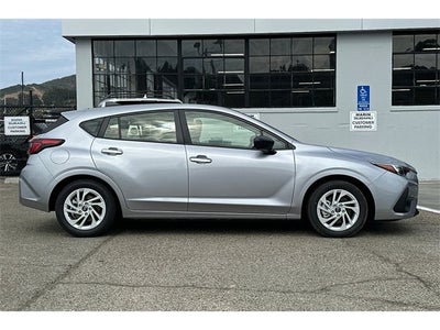 2025 Subaru IMPREZA Base