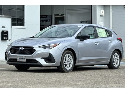 2025 Subaru IMPREZA Base