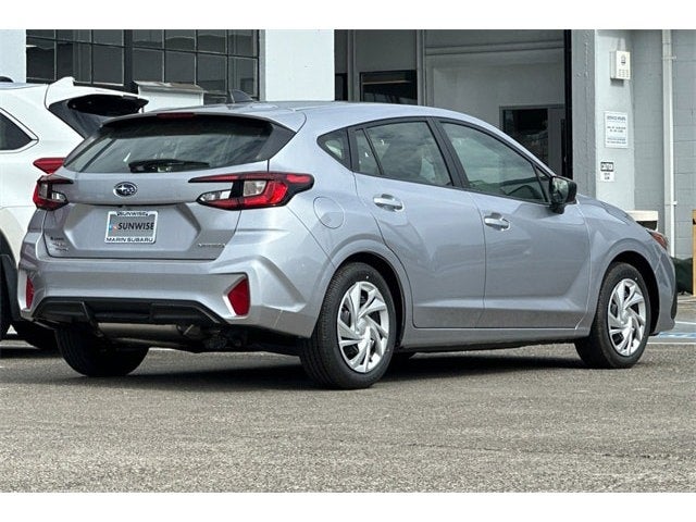 2025 Subaru IMPREZA Base
