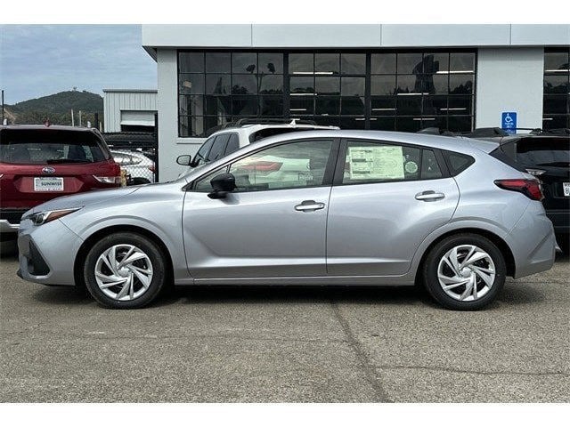 2025 Subaru IMPREZA Base