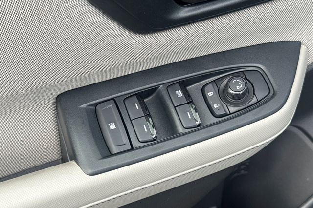 2025 Subaru Forester Base