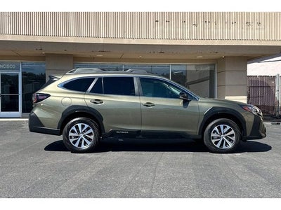 2025 Subaru Outback Premium