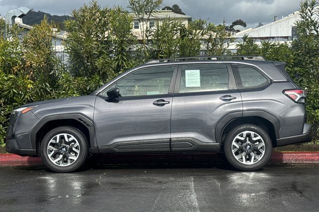 2025 Subaru Forester Base