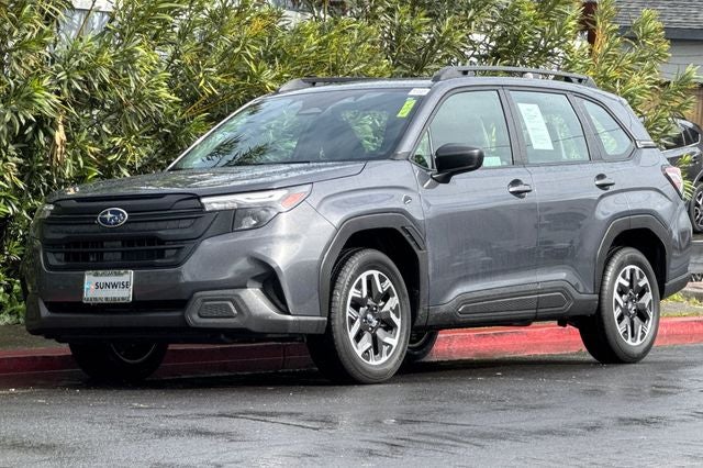 2025 Subaru Forester Base