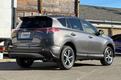 2017 Toyota RAV4 XLE